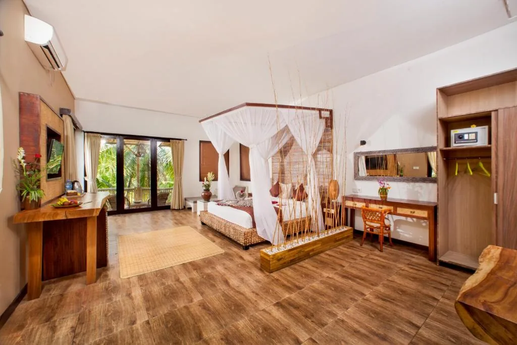 Deluxe Double Room with Balcony — Arimba at Bisma